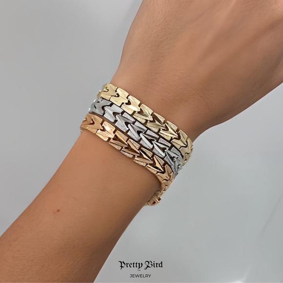 18k Yellow Gold Plated Watch Band Bracelet - Picture 2 of 2